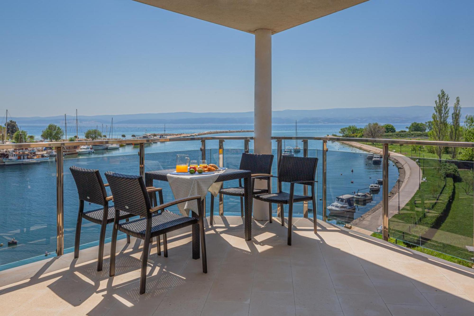 Ap 4+2 In One Of The Most Luxury Building In Omis Omiš Quarto foto